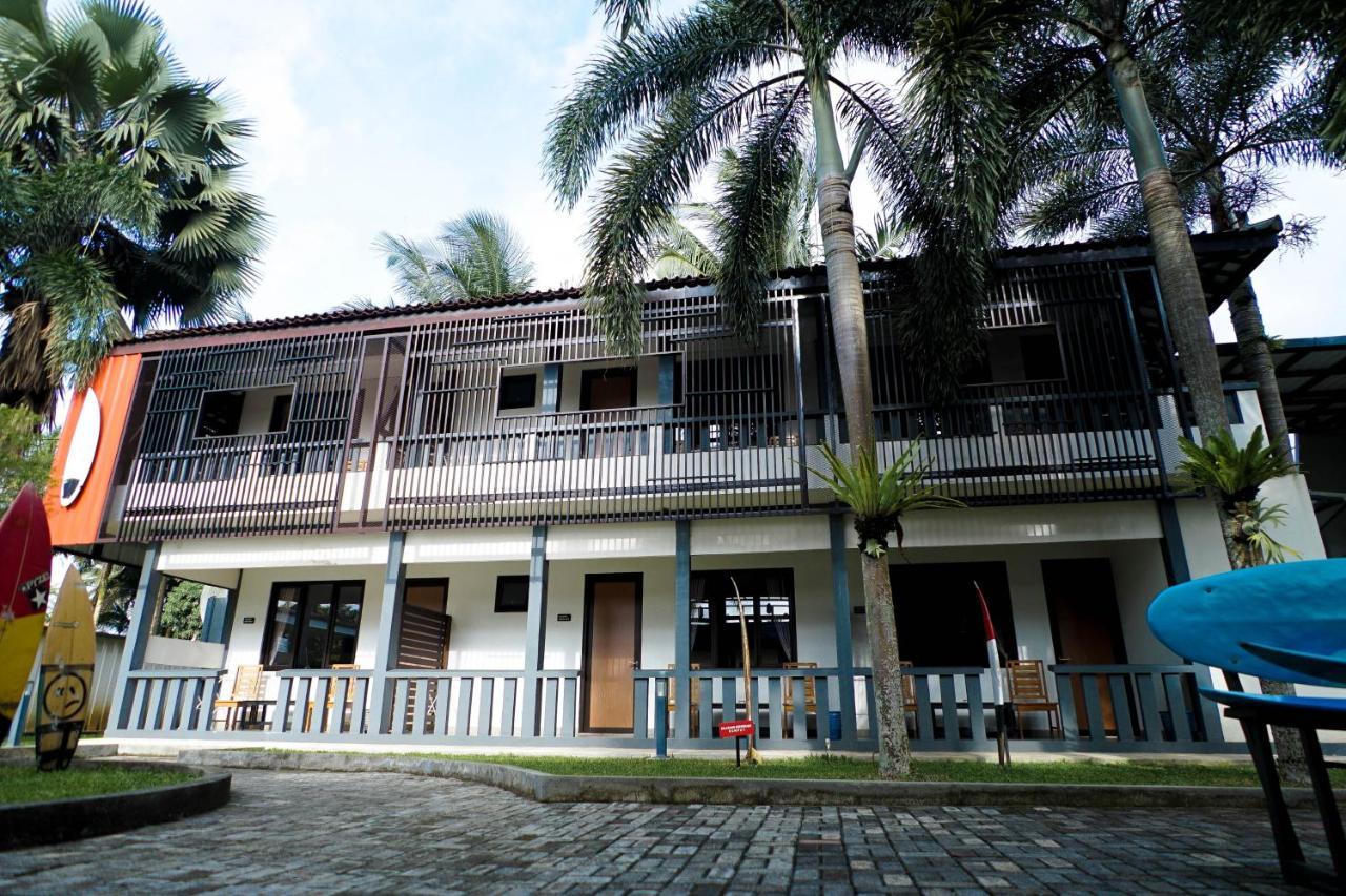 Hotel Hau Beach Batukaras Pangandaran Exterior foto