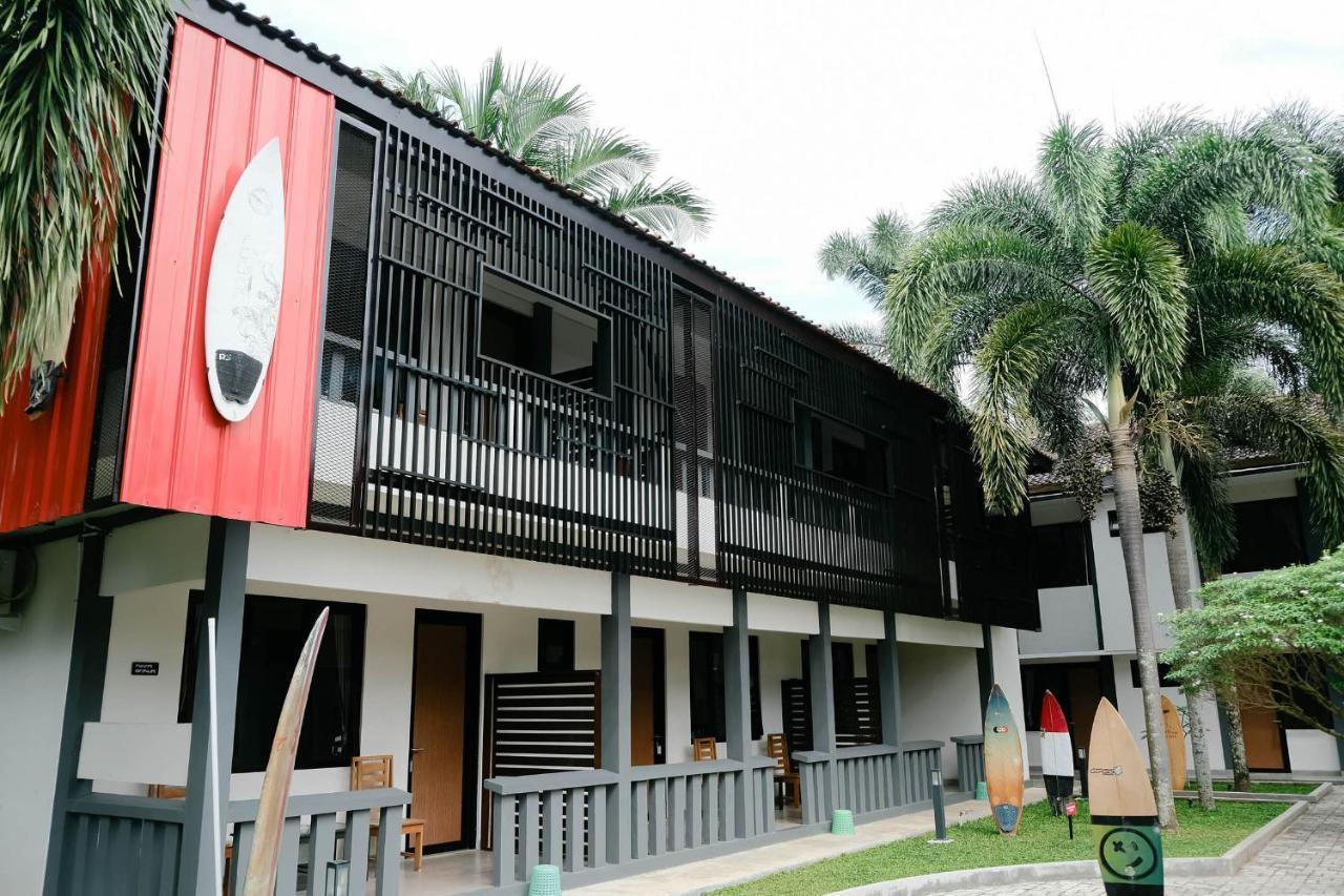 Hotel Hau Beach Batukaras Pangandaran Exterior foto