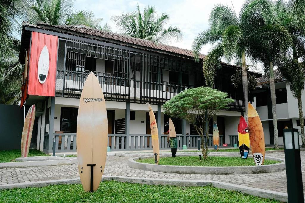 Hotel Hau Beach Batukaras Pangandaran Exterior foto